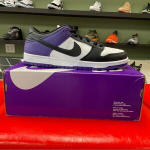 NIKE SB DUNK LOW COURT PUTPLE SZ 13 USED